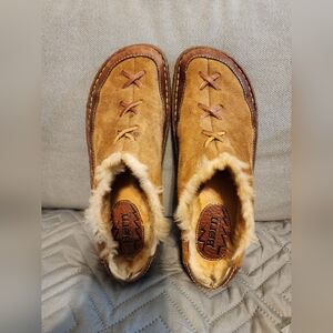 Born Mohawk Shearling Women's  Winter Clog Slippers Leather